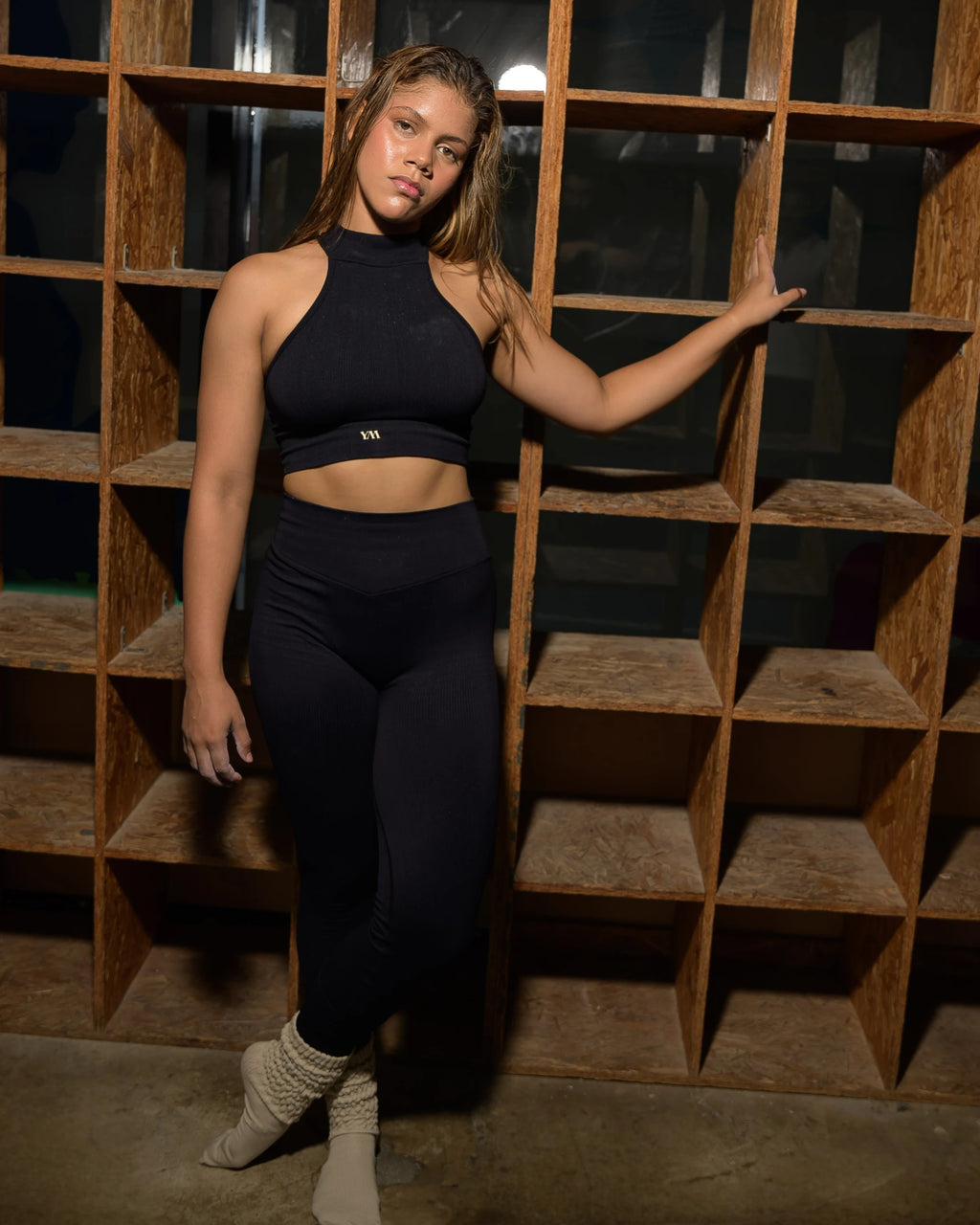 POISE TOP BLACK